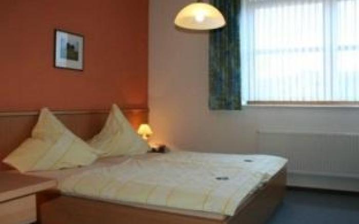 Olympia Hotel & Restaurant