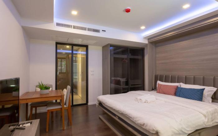 Bangkok&Pool&BTS Asoke&MRT Sukhumvit&Max2ppl(11)