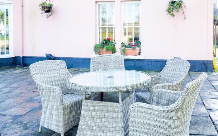 OYO Lamphey Hall Hotel
