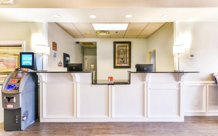 OYO Townhouse Oklahoma City Airport