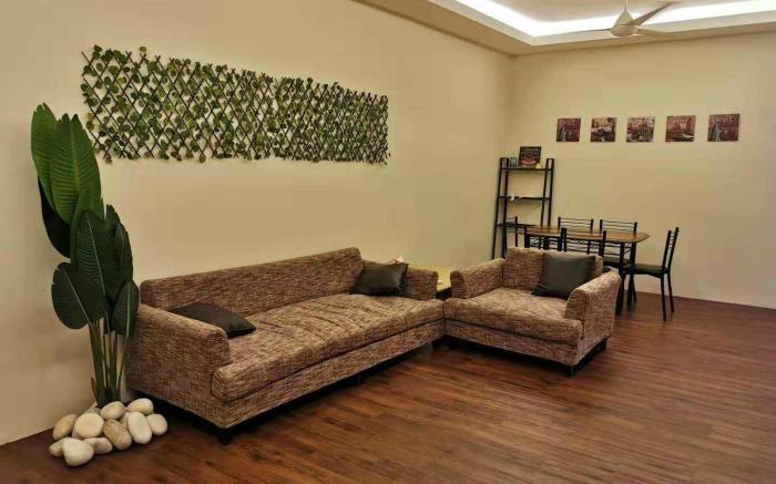 Batu Pahat Swimming Pool Homestay