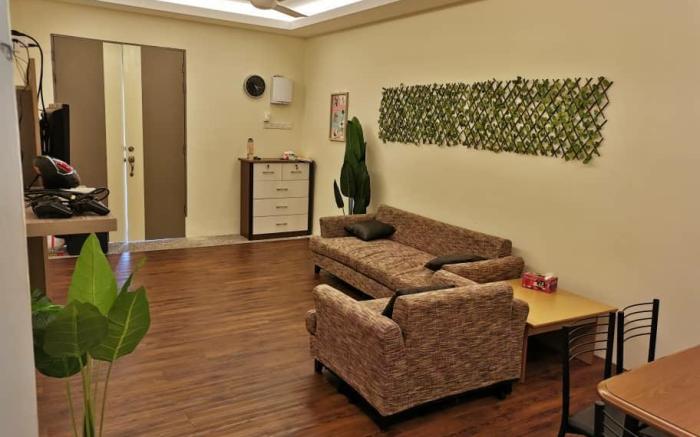 Batu Pahat Swimming Pool Homestay