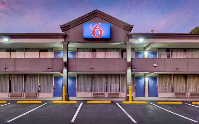 Motel 6 Morgantown, WV