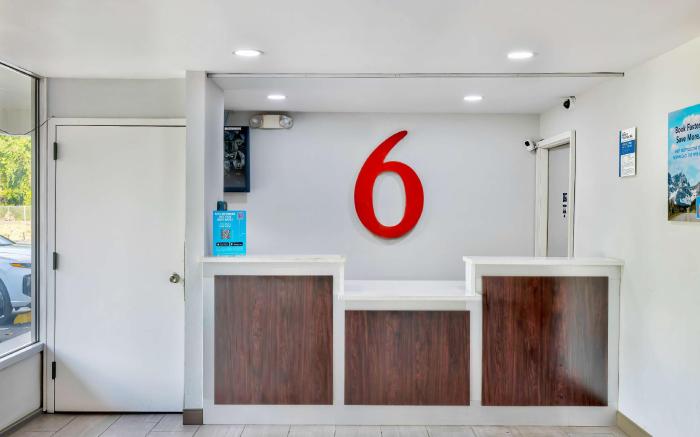 Motel 6 Morgantown, WV