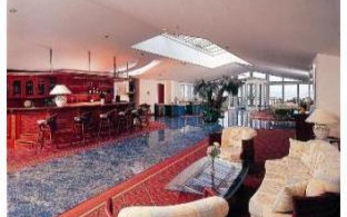 SEETELHOTEL Ostseeresidenz Bansin mit Pool und unmittelbarer Strandnahe