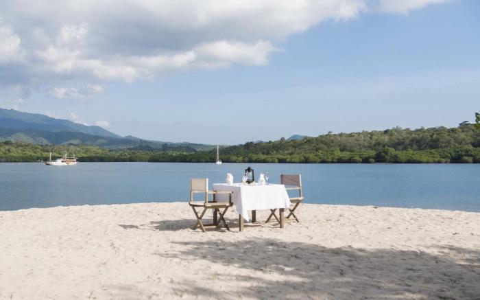 Menjangan Dynasty Resort