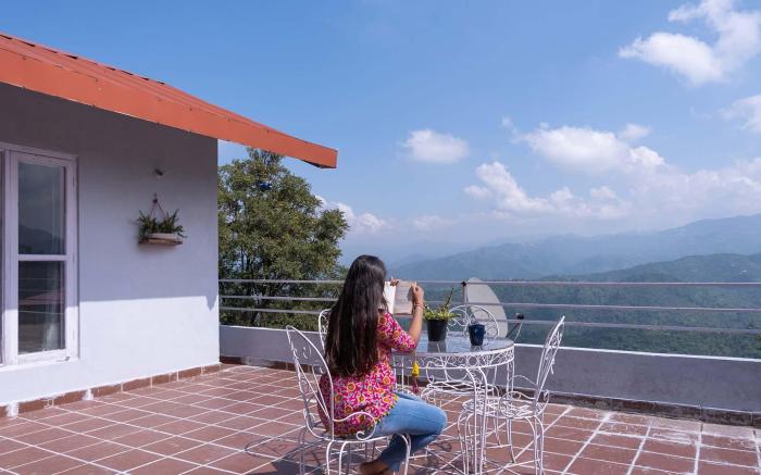 StayVista at Misty Mountains Cottage