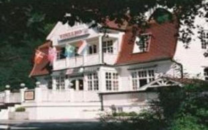 Valldal Fjord Lodge B&B