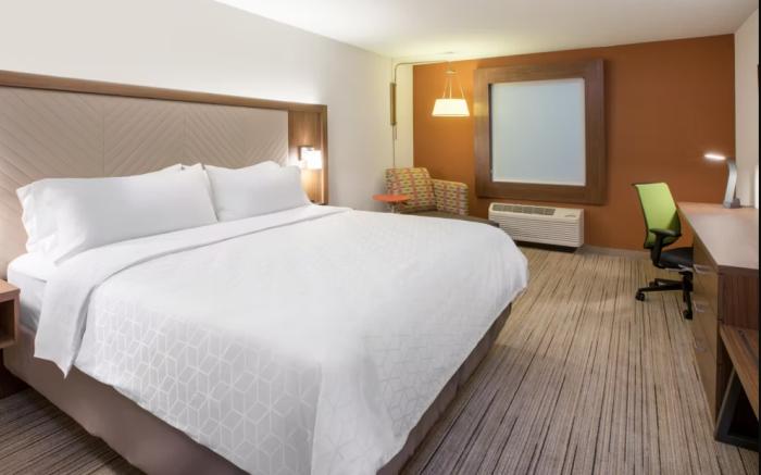 Holiday Inn Express & Suites Edmonton SW - Windermere By IHG