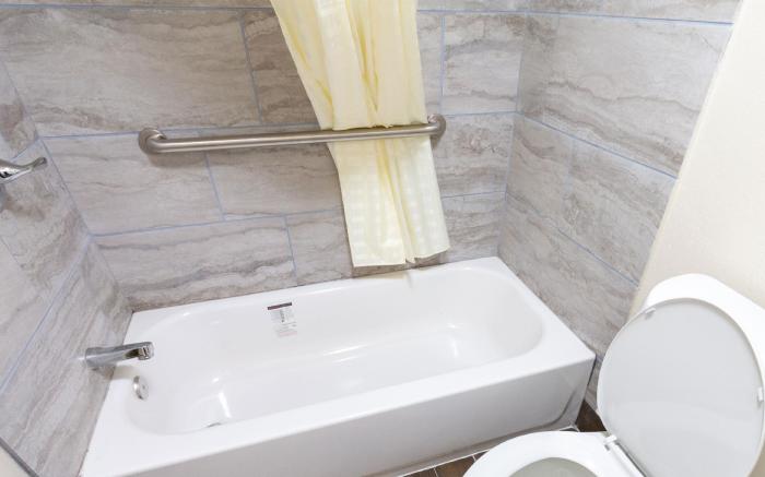 Magnuson Extended Stay and Suites Airport Hotel