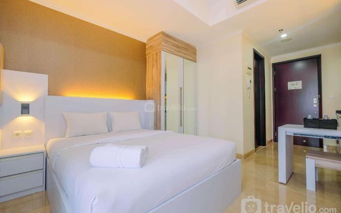 Warm and Cozy Studio @Menteng Park Apt By Travelio