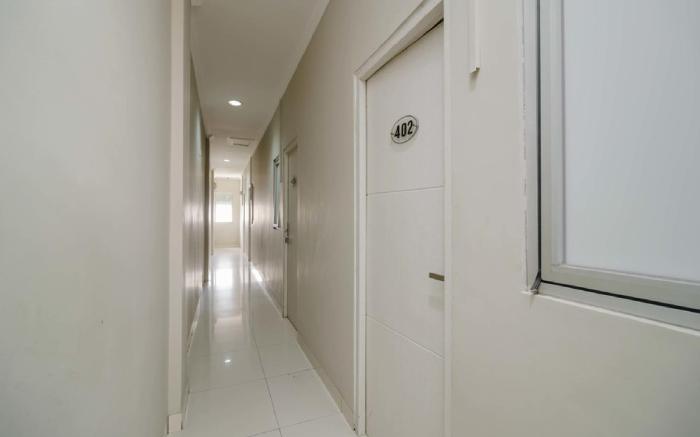 RedDoorz @ Mangga Besar 2