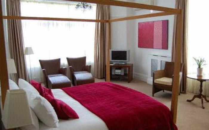 Woodlands Hotel