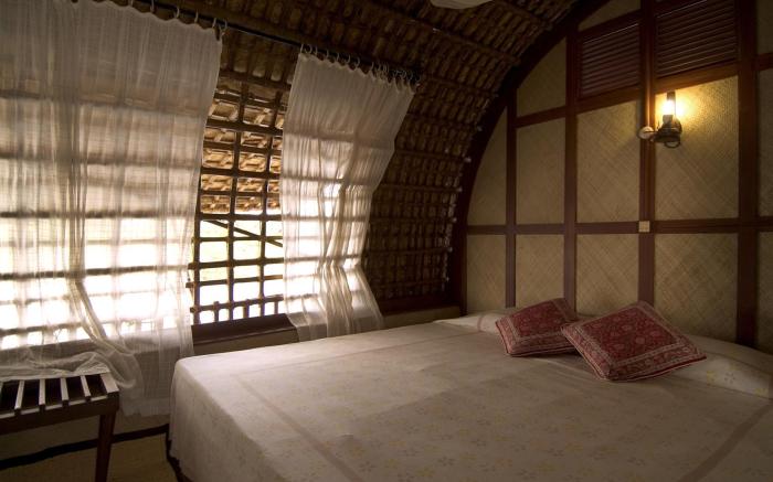 Spice Coast Cruises - CGH Earth