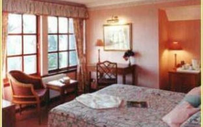Old Manor Hotel