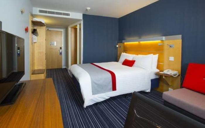 Holiday Inn Express London - Epsom Downs By IHG
