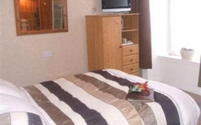 Lakeview Guest House