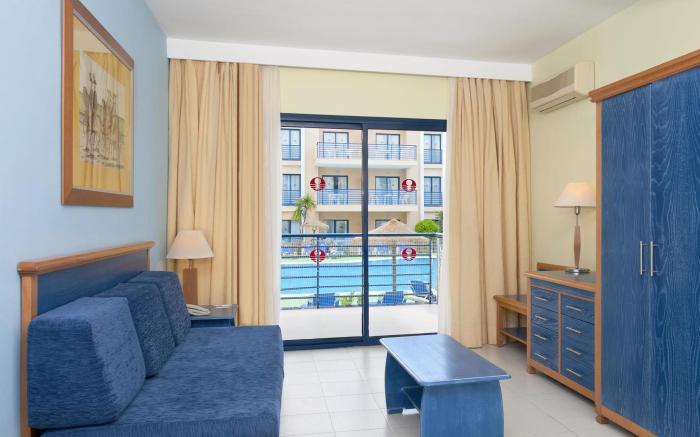 Sol Sancti Petri Aparthotel