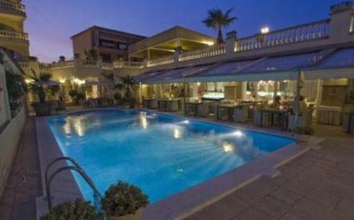 Van der Valk Hotel Barcarola