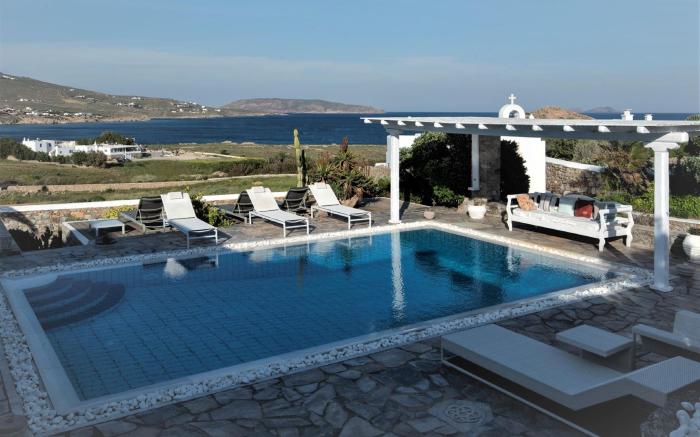 Manu Mykonos Superb Villa 5 Bedrooms 12 Guests