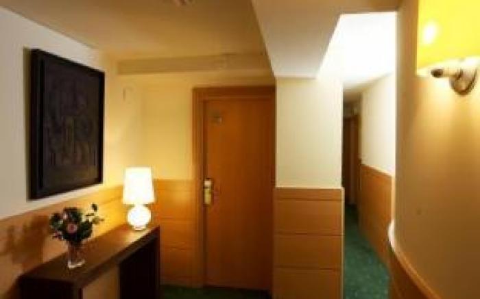 Hotel Zaragoza Plaza