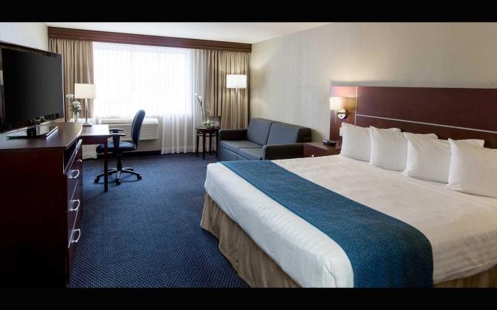 Spark by Hilton Montreal Brossard