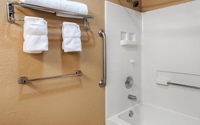 Antioch Hotel & Suites