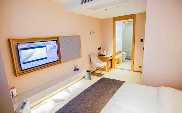 Lavande Hotel Lujiang Zhouyu Avenue