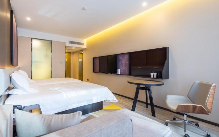 IU Hotel Lanzhou West Terminal Station Zhongtianjian Square