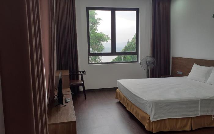 LAKESIDE DAILAI HOTEL