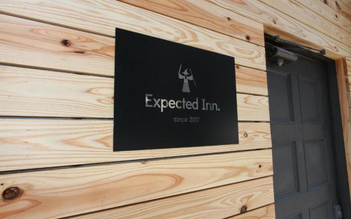 Expected Inn