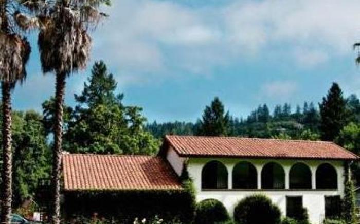 Spanish Villa Inn