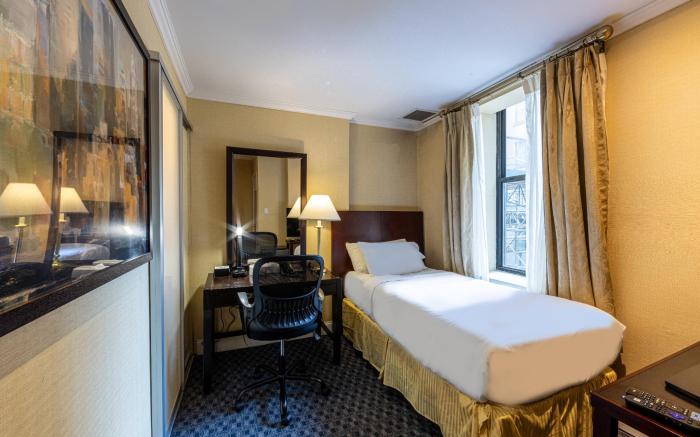 Hotel Stanford