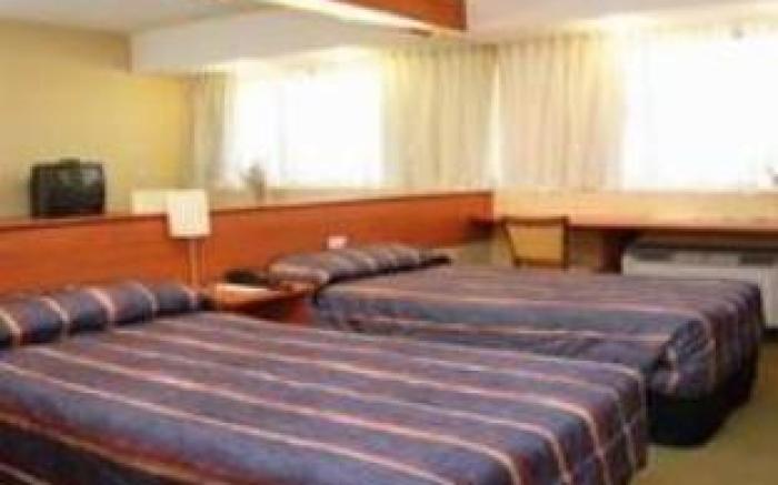 Hotel Tower Inn & Suites
