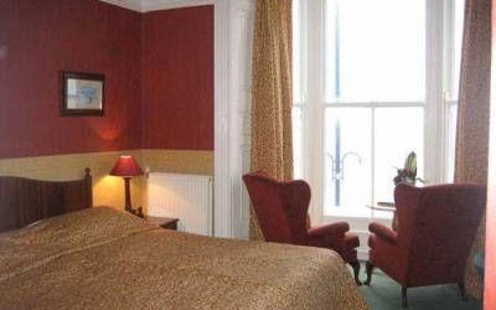 Gwesty'r Marine Hotel & Spa