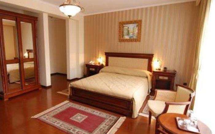 Vila Paris Boutique Hotel
