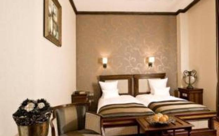 West City Hotel