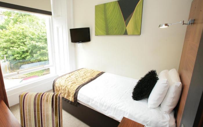 Acorn Hotel