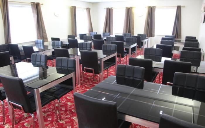 Cambridge Hotel