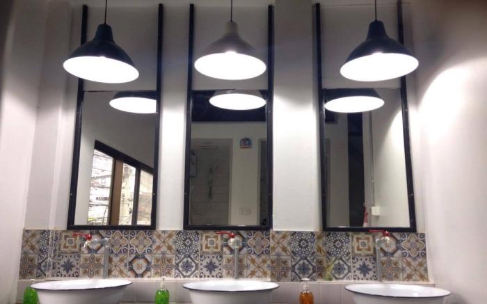 D-hub Hostel