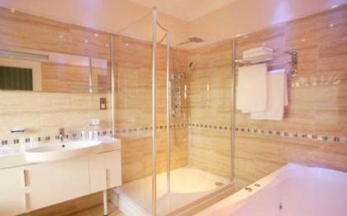 Brisbane House Hotel