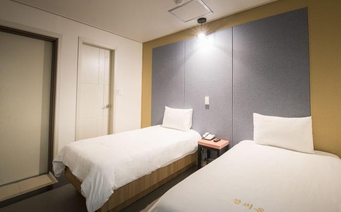 Champion Hotel