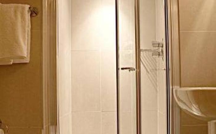 Trebovir Hotel London