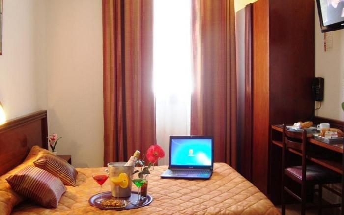 Angelic & Myriam Hotel