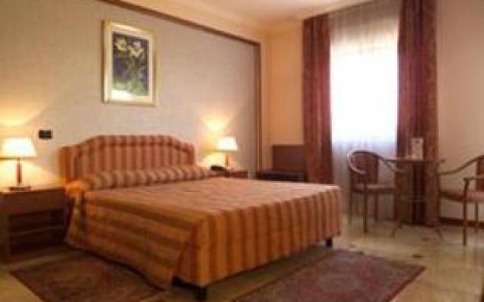 Hotel Palace 2000