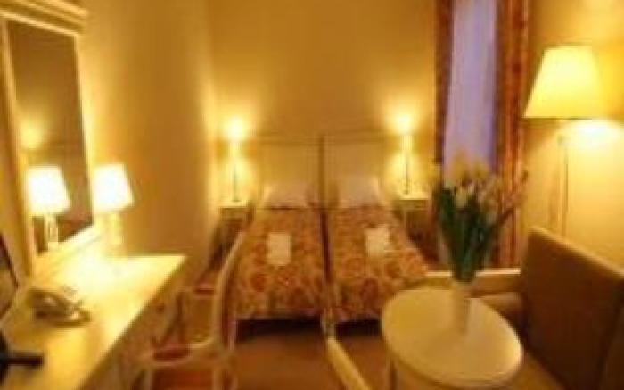 Villa Estera - Hotel & Restauracja