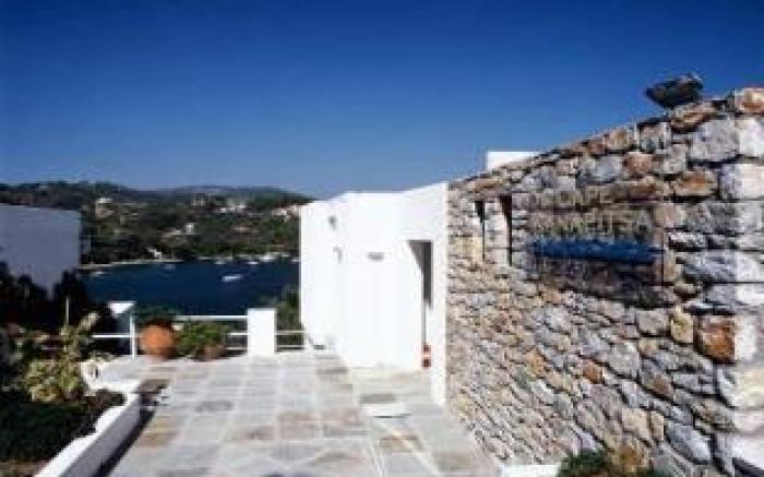 Cape Kanapitsa Hotel & Suites