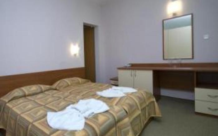 Ivana Palace Hotel - Free Parking