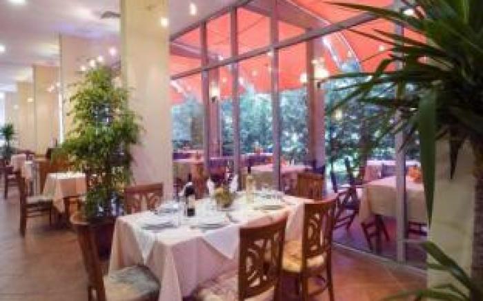 Ivana Palace Hotel - Free Parking