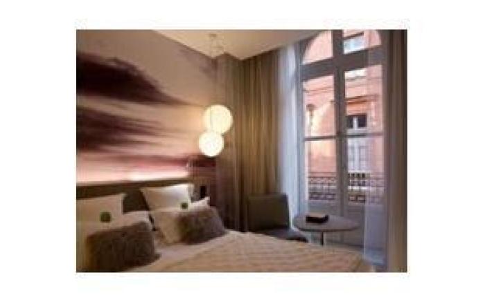 Le Grand Balcon Hotel
